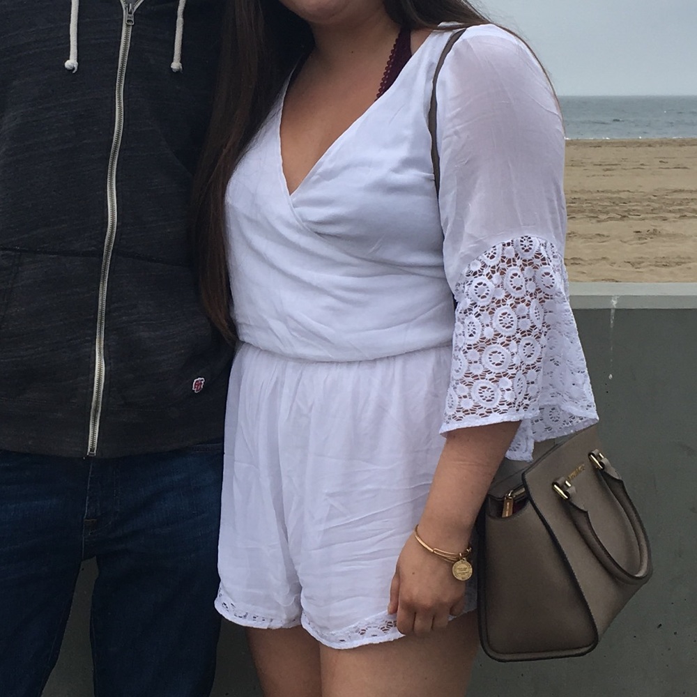 Abercrombie & Fitch White Lace-Sleeve Romper